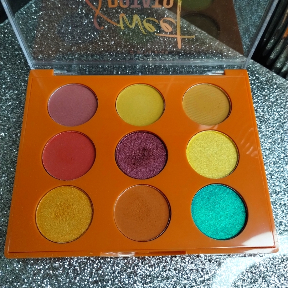 Sweet pie beauty bakerie eye pallette